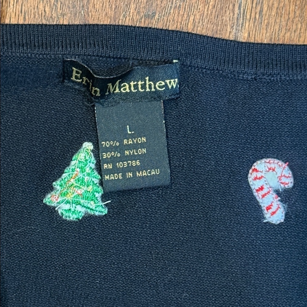 Large ERIN MATTHEWS Festive Black Crop Top with Holiday Embroidery - Picture 4 of 8